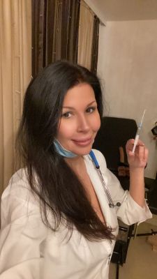 Госпожа, ню-фото